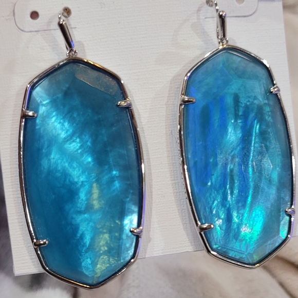 NWT KENDRA SCOTT PEACOCK BLUE ILLUSION NECKLACE EARRING SET - Picture 7 of 9